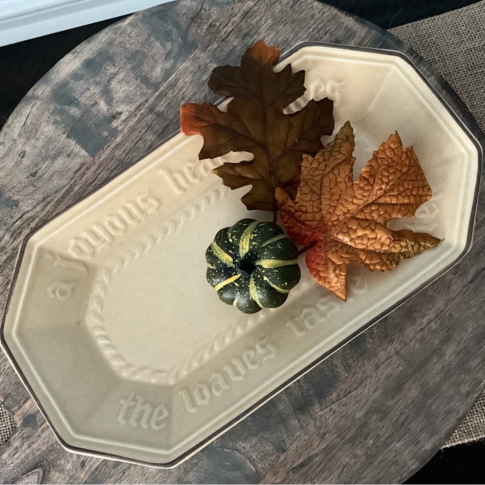 VINTAGE Pfaltzgraff Village Bread Plate